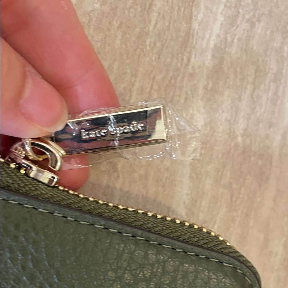 kate spade ♠️ NWT green zip-around  pebble leather large continental lena wallet - Picture 6 of 12